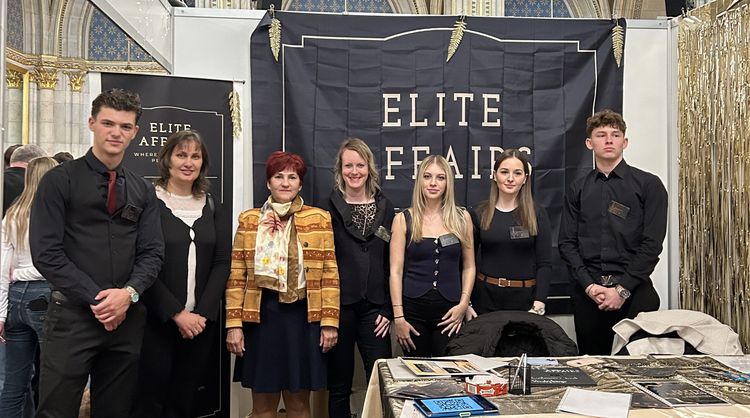 Bécsi tanirodai kiállítás