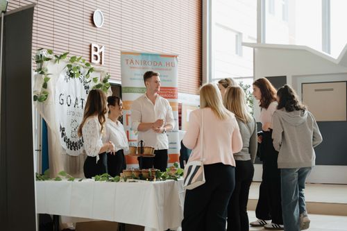 Zabpohár Győrből, egy Deák-iskolás tanulótól